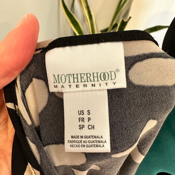 Motherhood Maternity size small Black and Tan Dotted Speckle Dress w/ Tie Front - Picture 14 of 16